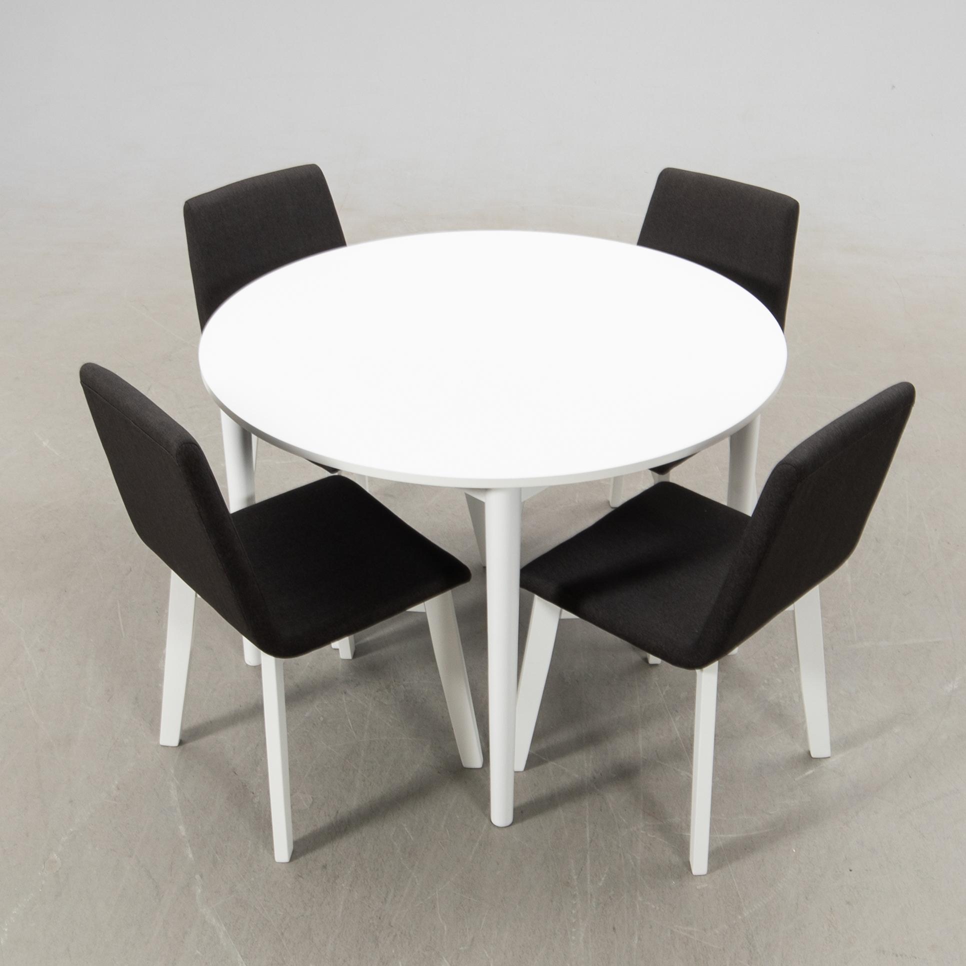 Bengt & Biritt-Marie Troedsson, dining group 5 pieces, "Runda & Deni" 2020s, manufactured by Troeds in Bjärnum.