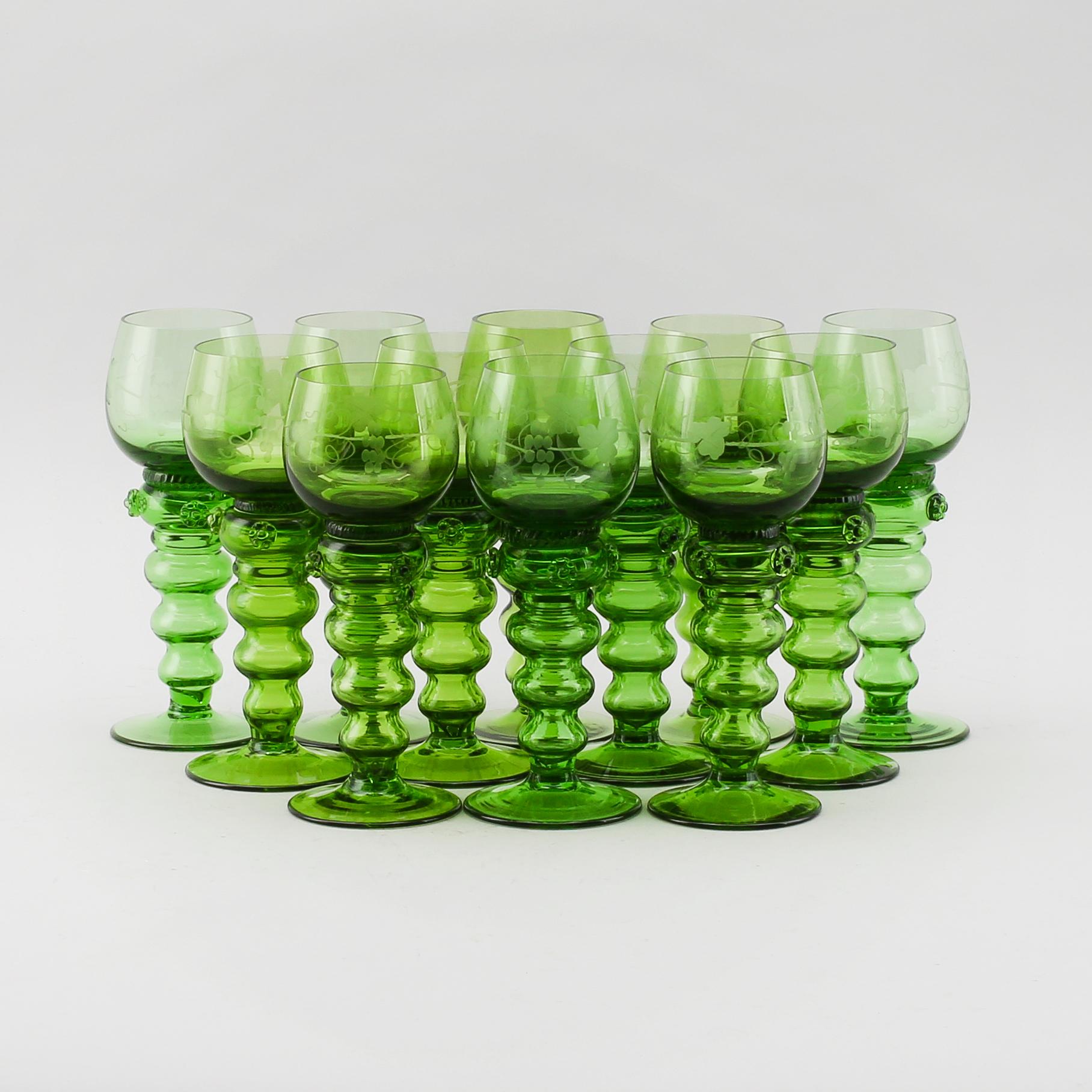 REMMARE, 12 st, grönt glas, 1900-talets mitt.