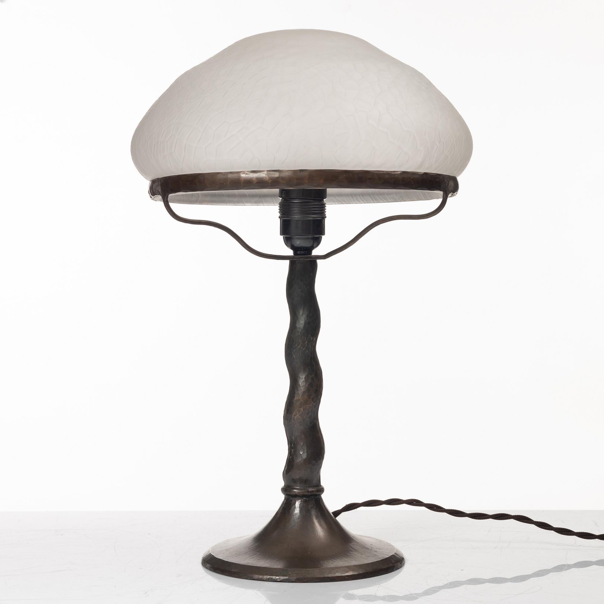 Harald Notini, a table lamp model "6834", Arvid Böhlmarks Lampfabrik, Stockholm, 1920s.
