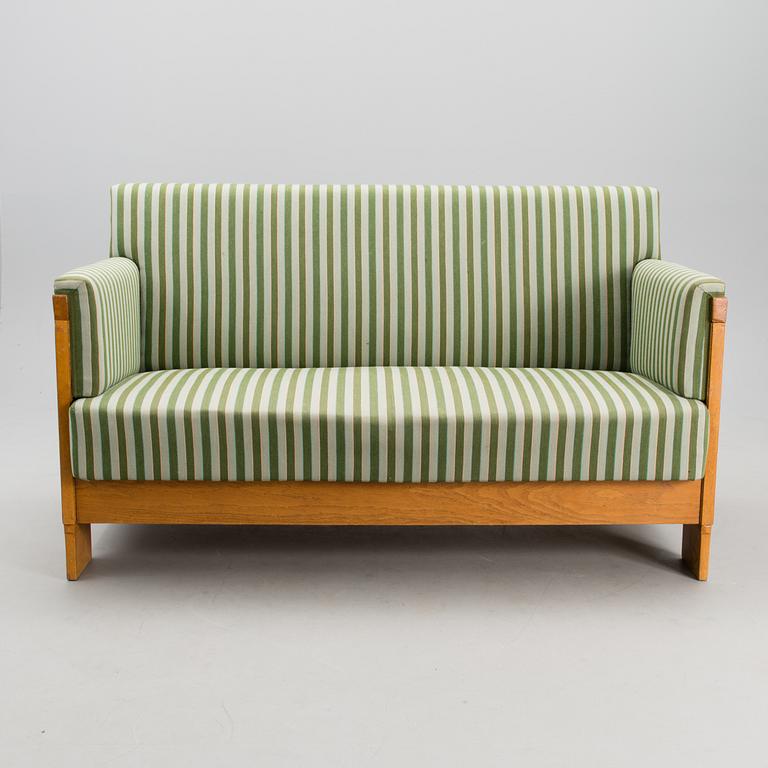 ELIEL SAARINEN, MÖBELGRUPP, 4 DELAR.