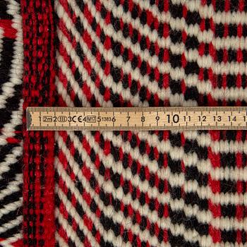 MATTO, flat weave, ca 300 x 250 cm.