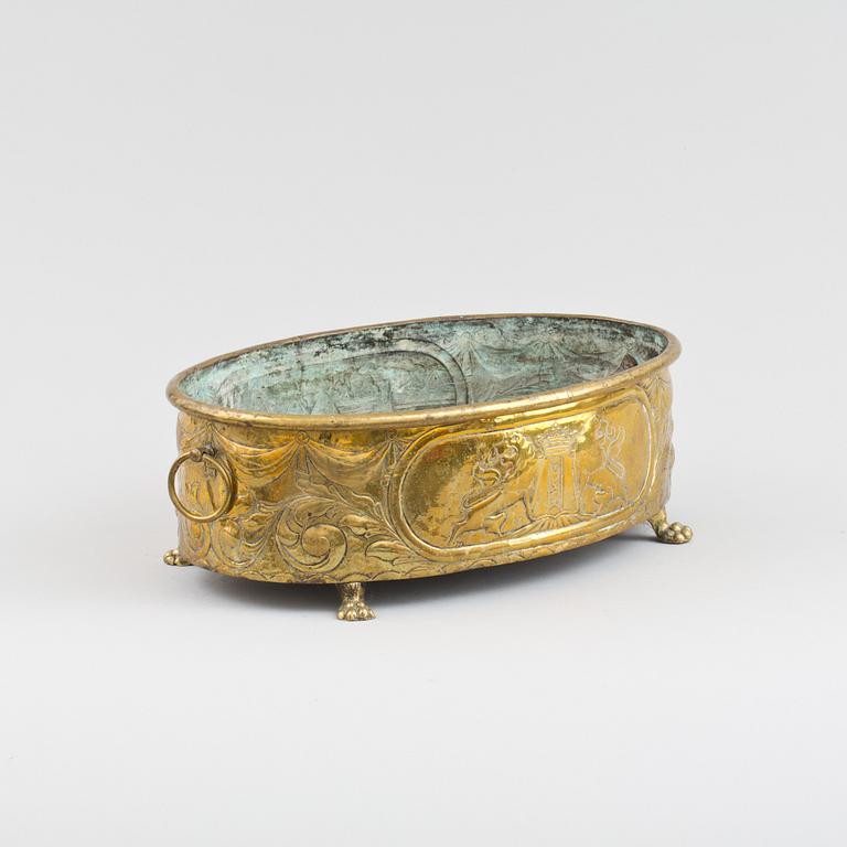 YTTERFODER, mässing. 1800-talets slut.