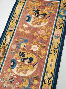 MATTA. Semiantik Ningxia. 283 x 175,5 cm. Kina.