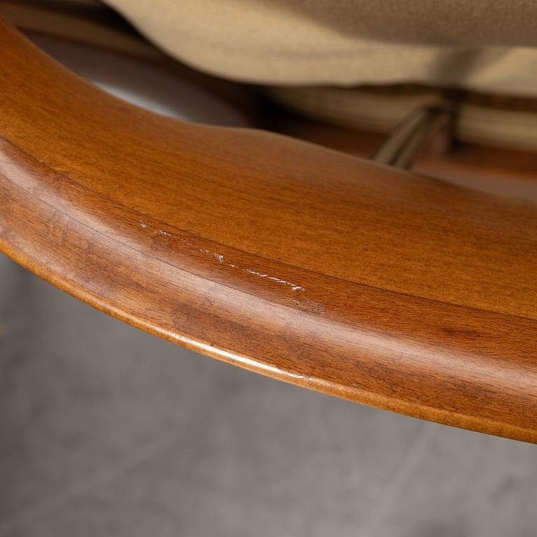 Kerstin Hörlin-Holmquist, a pair of 'Skrindan' armchairs, OPE-Möbler, late 20th Century.