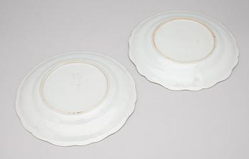 TALLRIKAR, ett par, porslin, Kina, Qianlong (1736-1796).