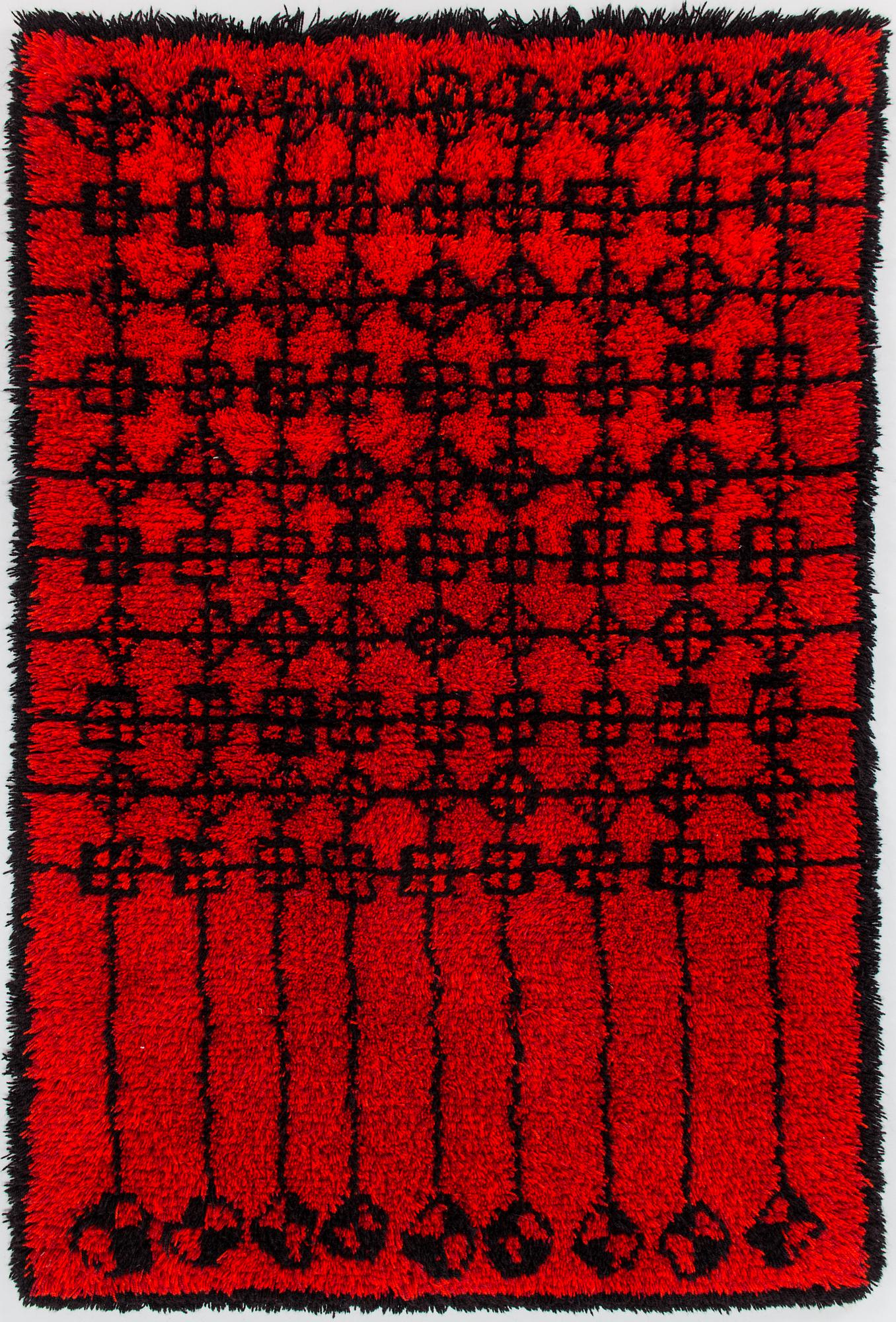 Irja Mikkola, A Finnish long pile rug for Ryijypalvelu. Circa 166x110 cm.