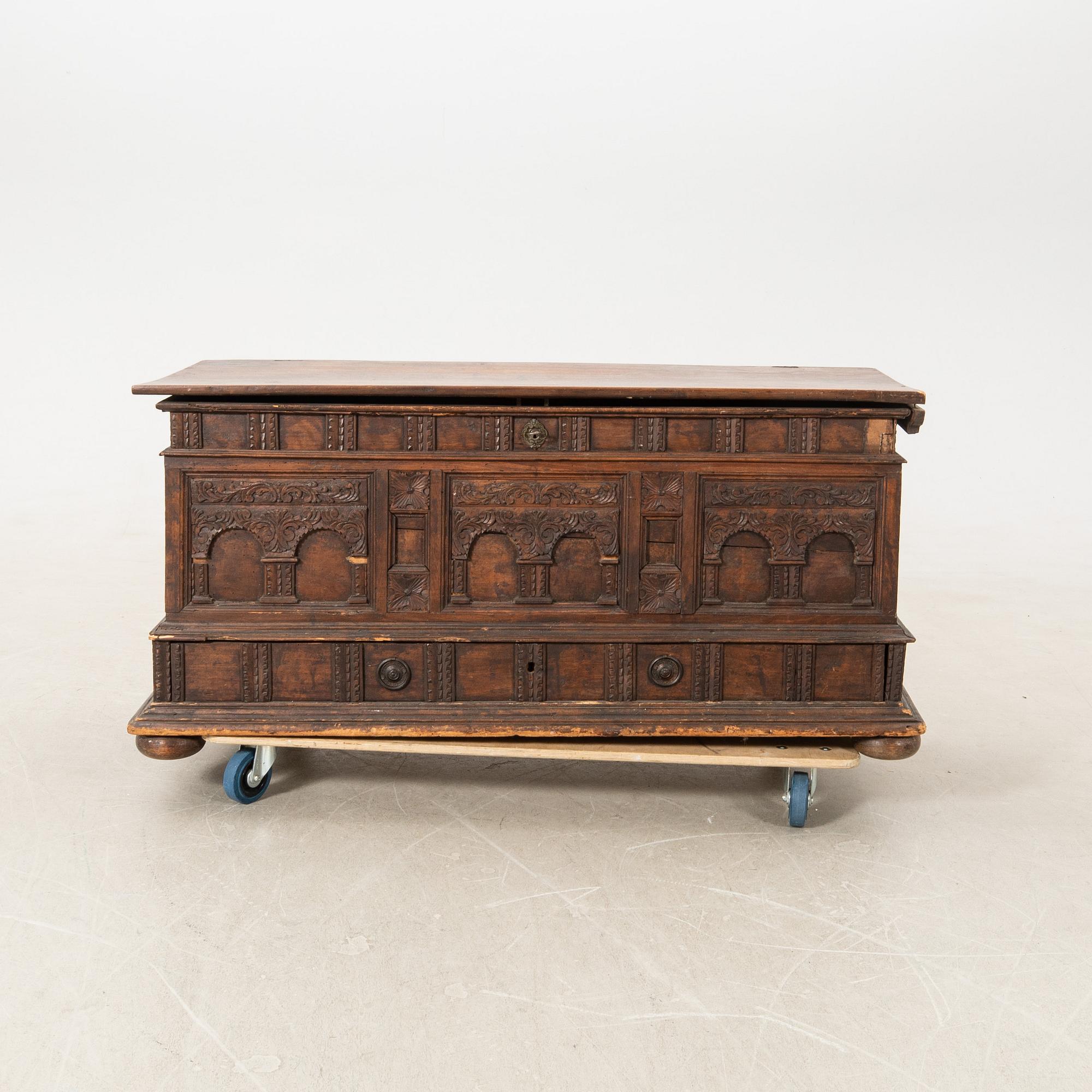 Cassone Renaissance style 19th century.