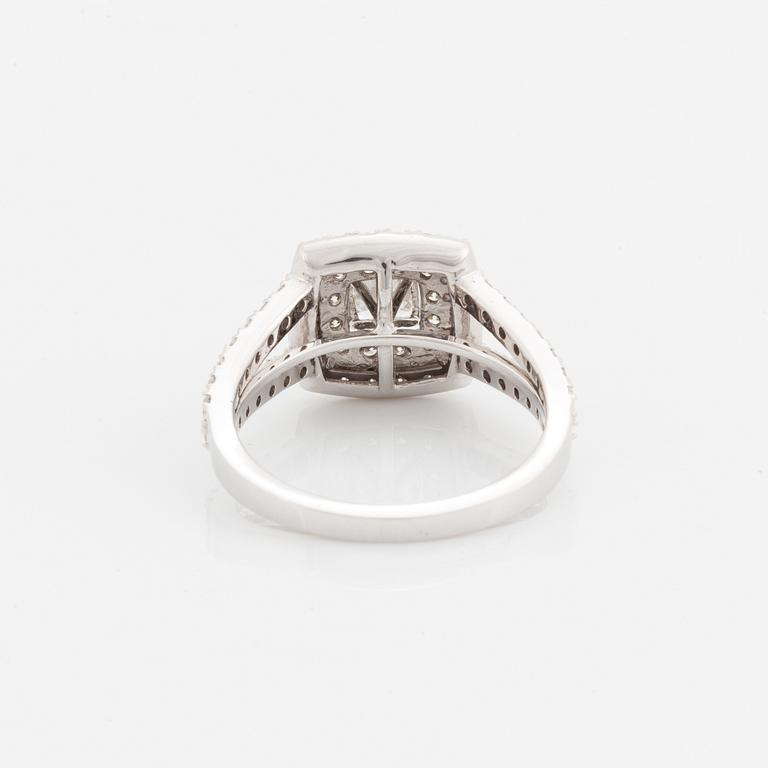 Ring med diamanter, med GIA dossier.