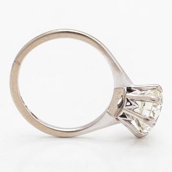 Ring, 18K vitguld, briljantslipad diamant ca 3.5 ct. Kalevi Piirainen, Helsingfors 1975.