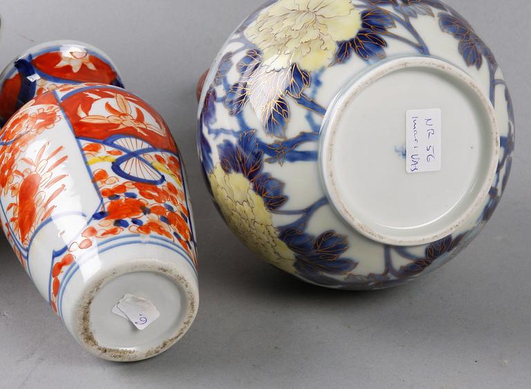 FAT, 8 st samt VASER, 2 st, porslin, Japan, 1800-1900-tal.