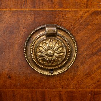 Sideboard, English style, first half of the 20th century.