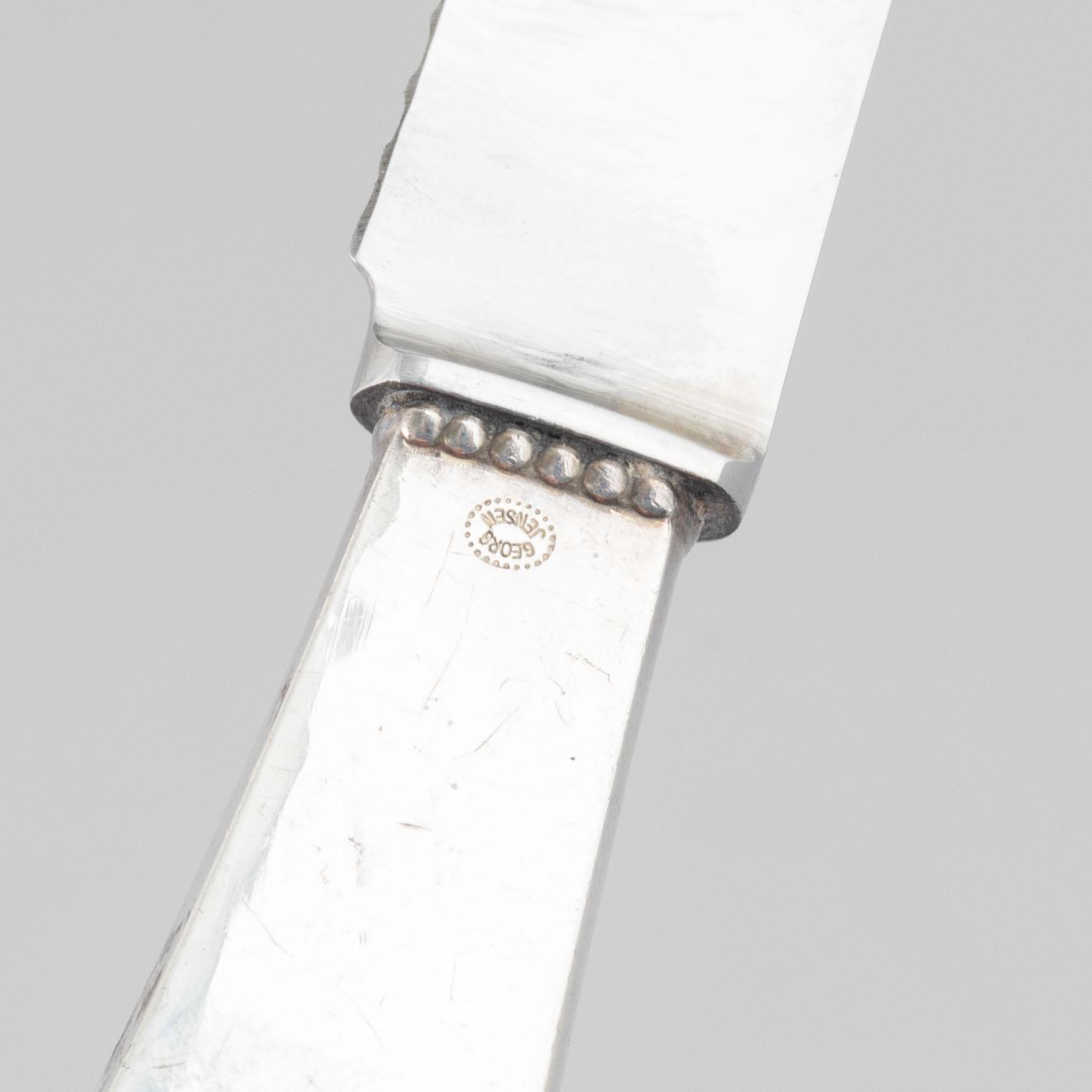 Georg Jensen, cheese slicer and cheese knife, silver, model Kugle/Beaded.