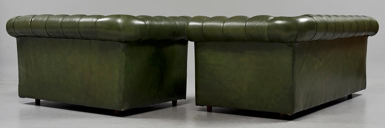 HÖRNSOFFA, tre delar, s k Chesterfield-modell, 1900-tal.