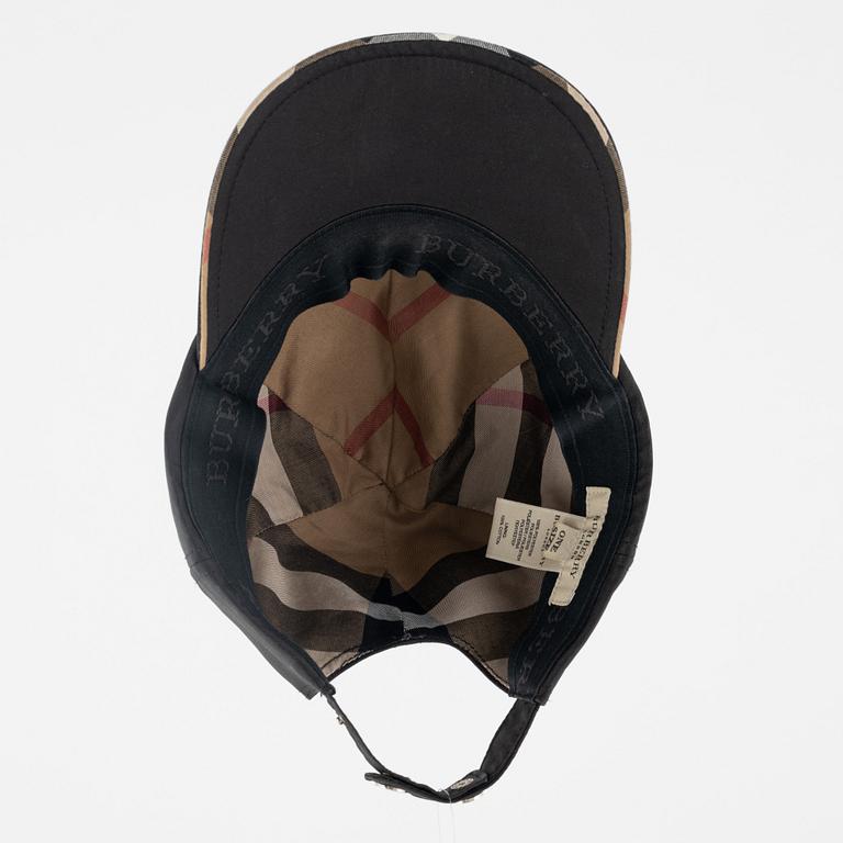 Burberry, väska, solskärm samt keps.