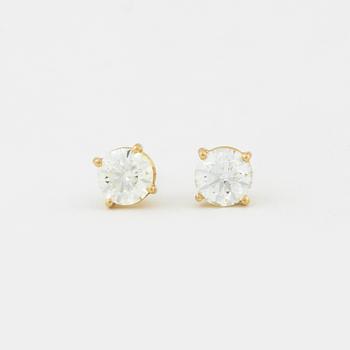 ÖRHÄNGEN, med briljantslipade diamanter totalt cirka 1.25 ct.