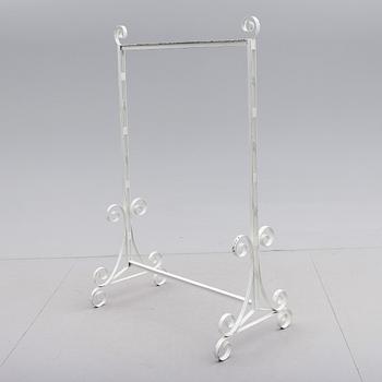 KLÄDSTÄLLNING, 1900-talets andra hälft.