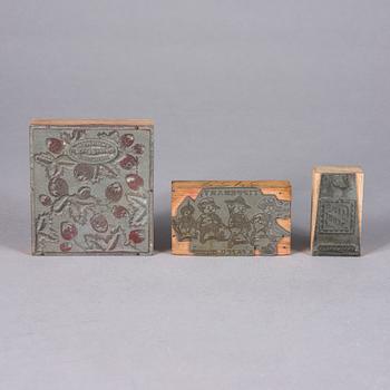 TRYCKPLÅTAR, 3 st, DOSA och LÅDA, Karl Fazer, Helsingfors.