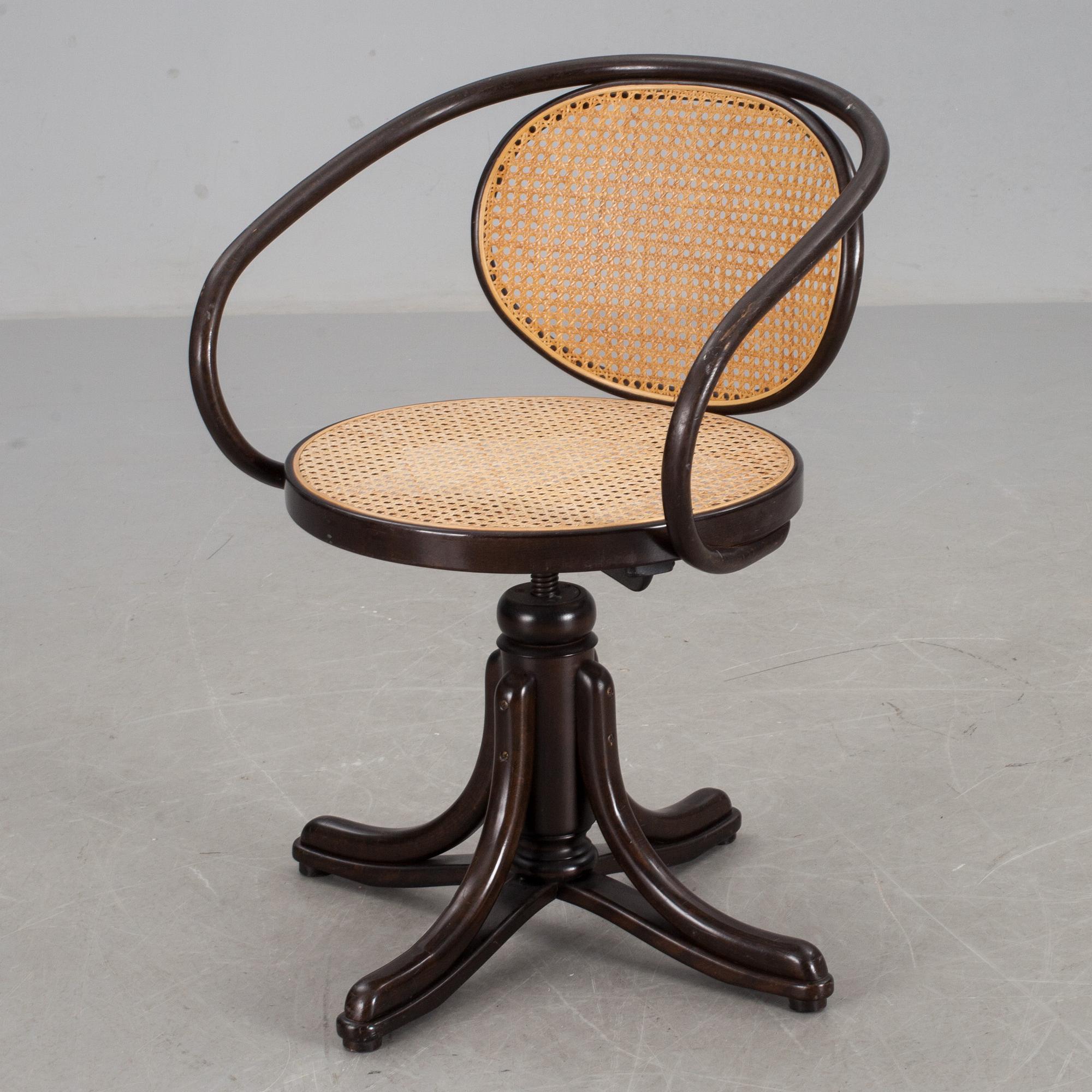 SKRIVBORDSSTOL, Thonet, 1900-talets andra hälft, etikettmärkt.