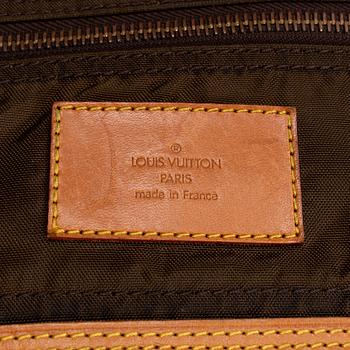 LOUIS VUITTON, garment cover.