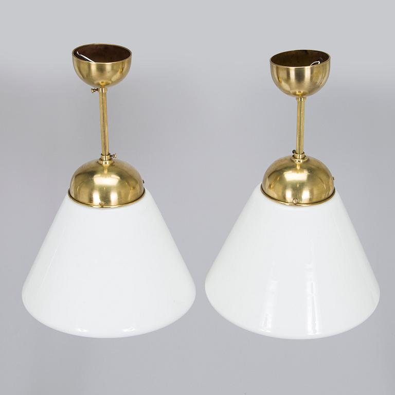 A pair of 1930s/40s pendant lights.