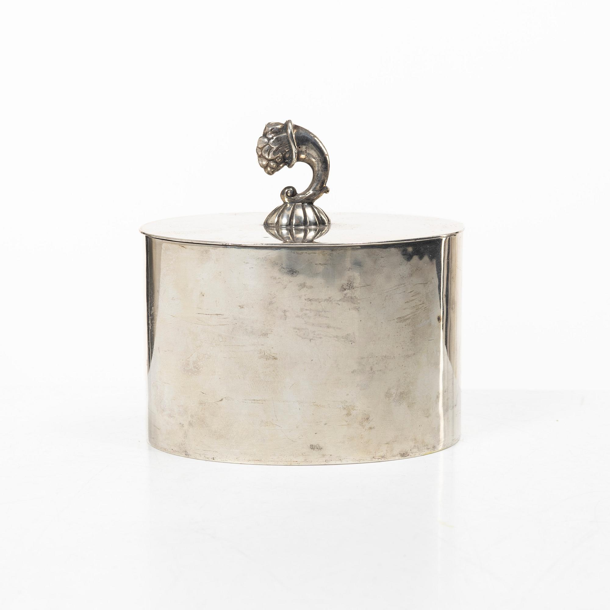 Guldsmedsaktiebolaget (GAB), Ask med lock, silver, Stockholm 1935.