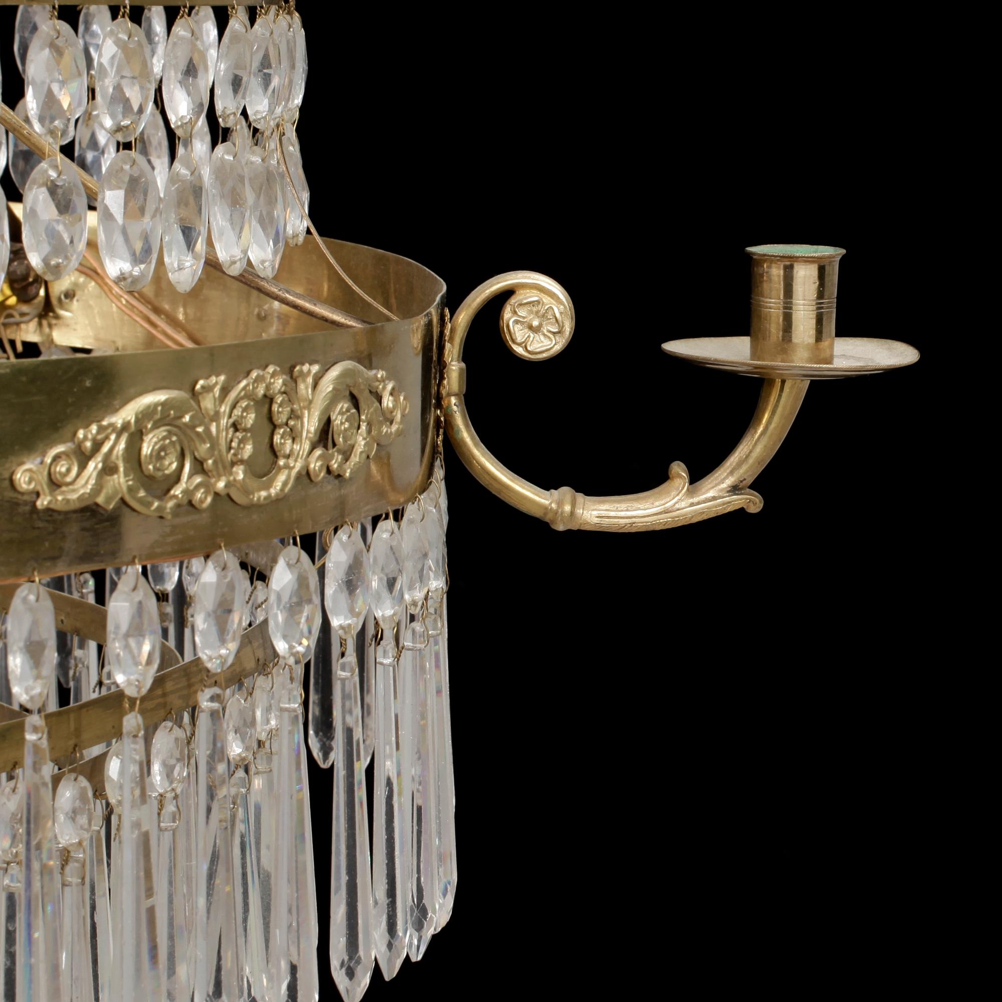 LJUSKRONA, empire, 1800-talets första hälft. Höjd ca 107 cm.