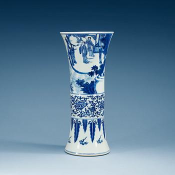 A large blue and white Transitional vase, 17th Century.