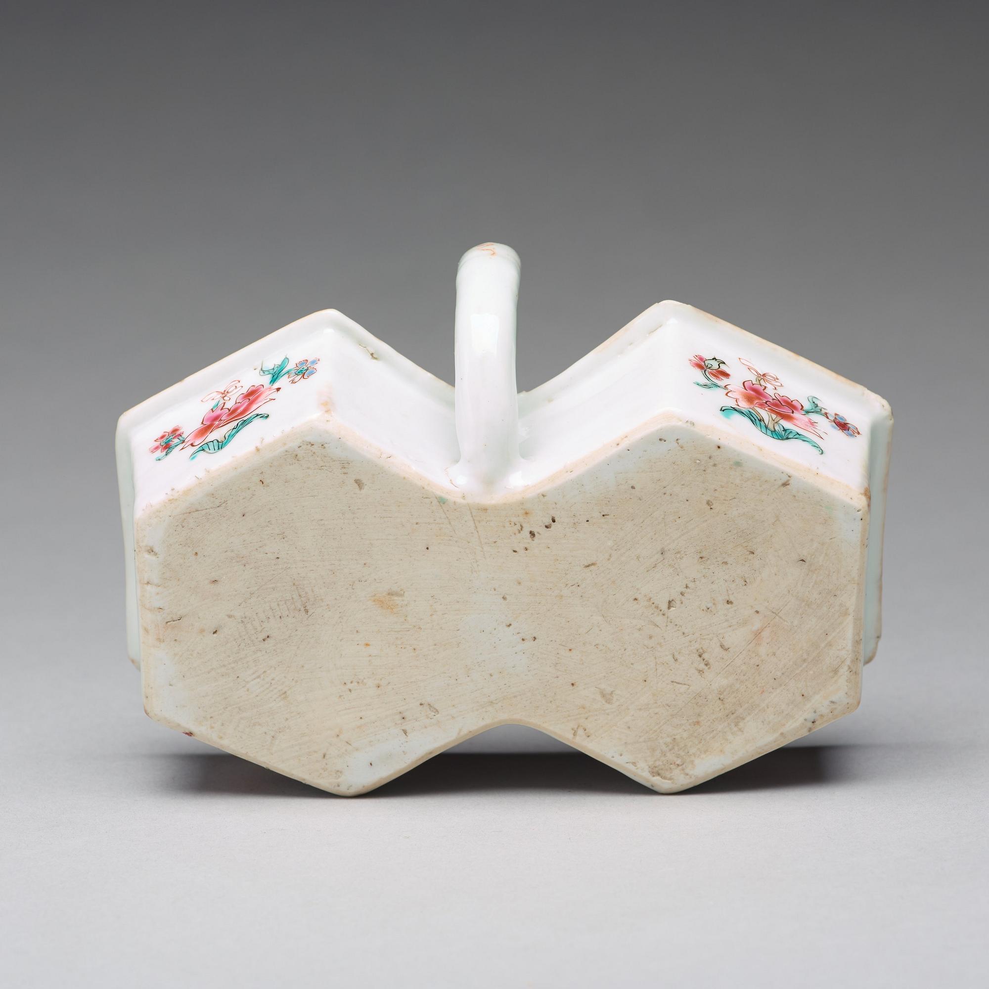 A famille rose cruet stand, Qing dynasty, Yongzheng (1723-35).