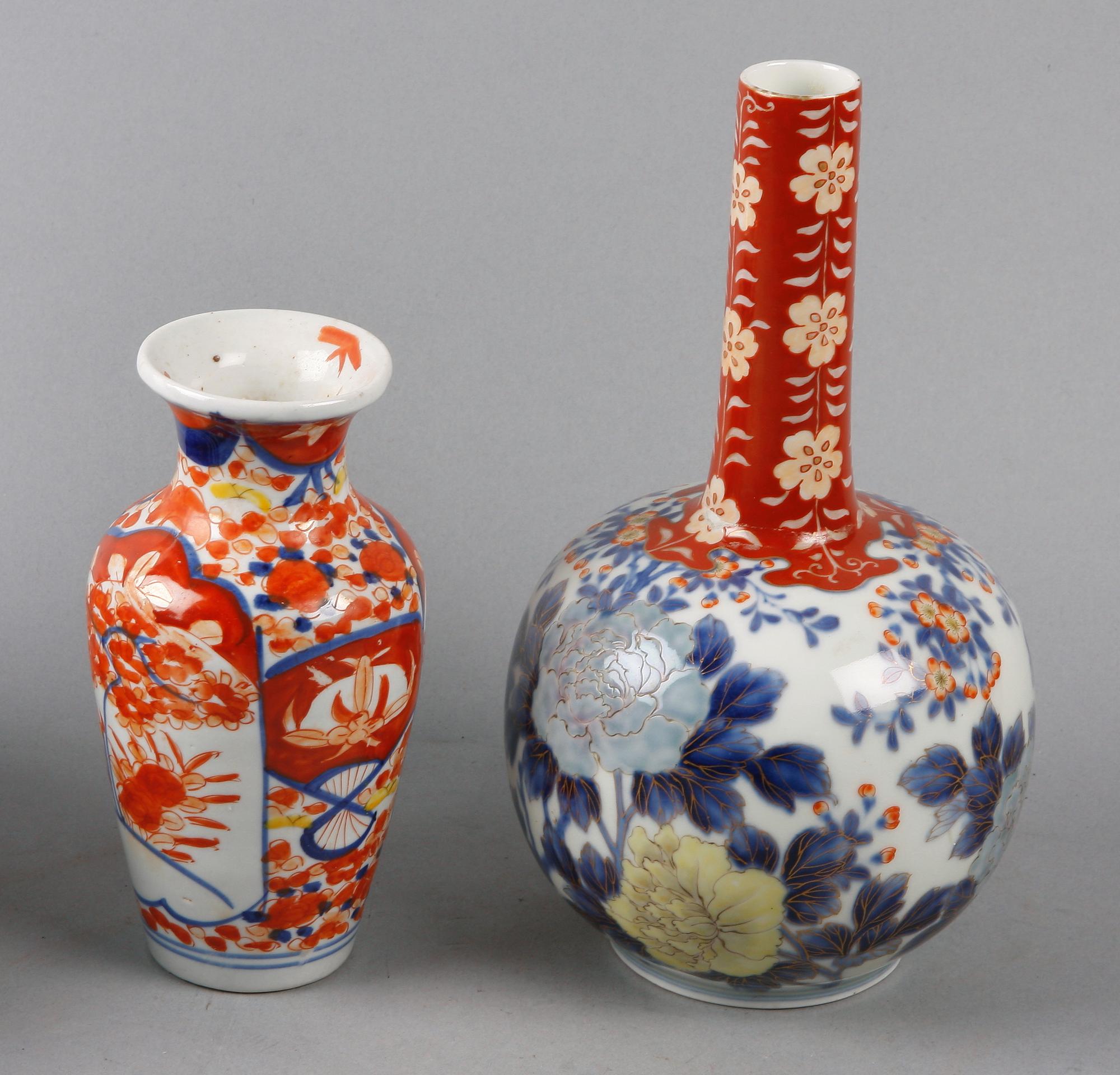 FAT, 8 st samt VASER, 2 st, porslin, Japan, 1800-1900-tal.