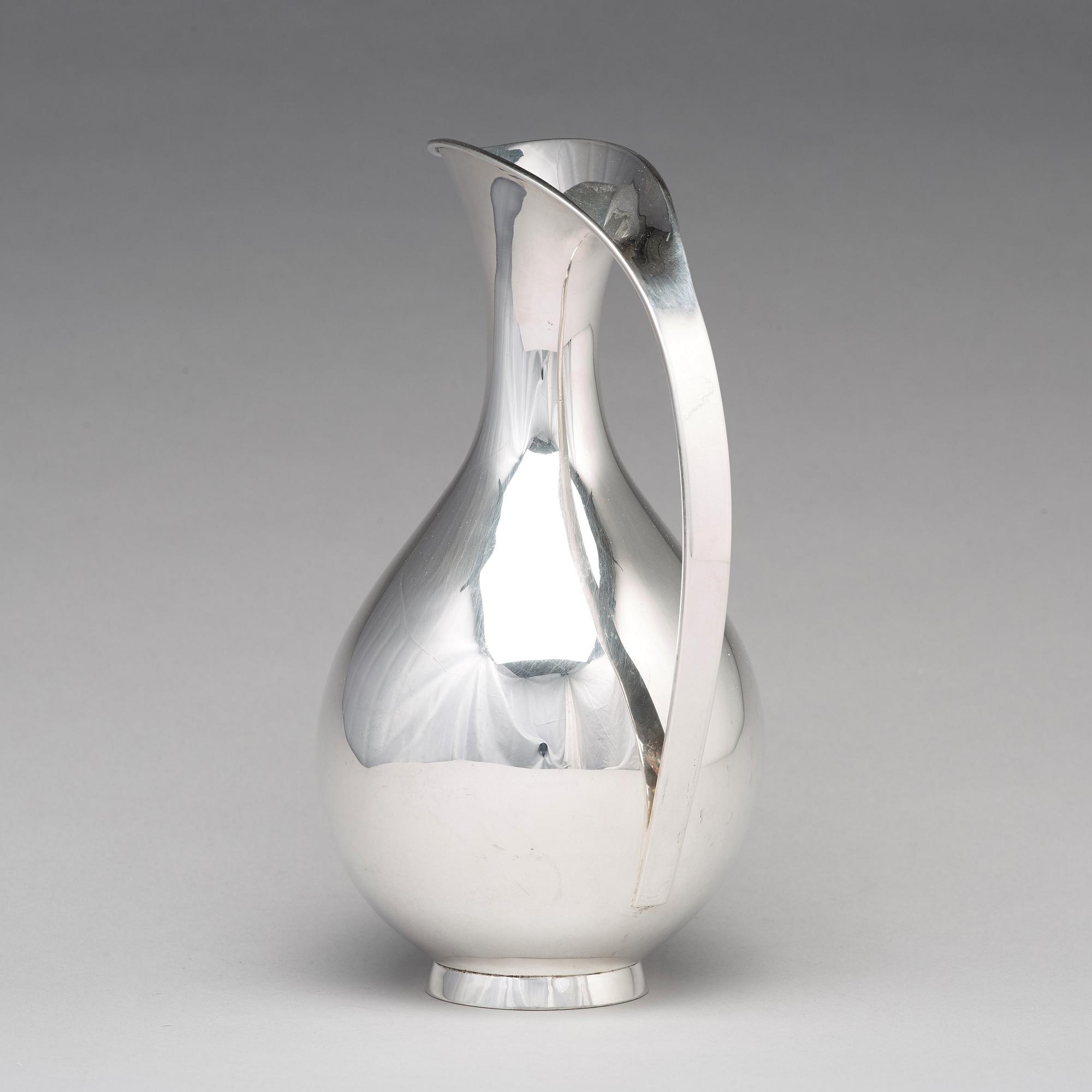 Kay Fisker, kanna, Firma Anton Michelsen, Köpenhamn 1965, sterling silver.