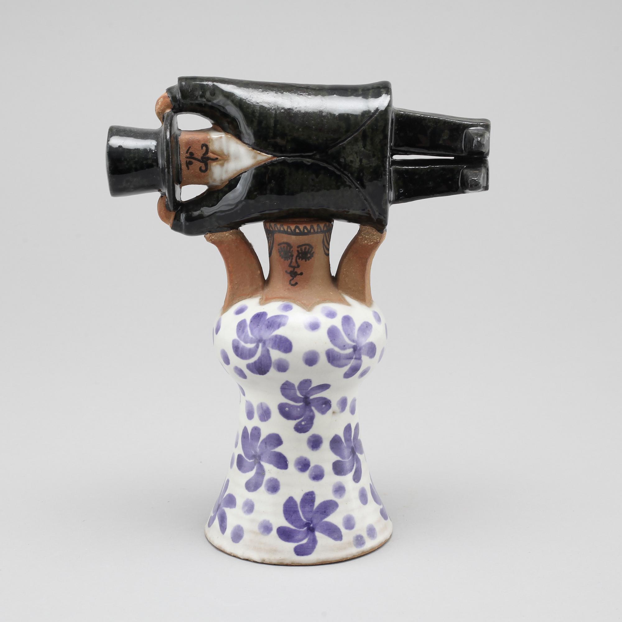 LISA LARSON, figurin, stengods, Gustavsberg, signerad Lisa L.