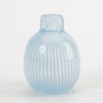 Edvin Öhrström, a signed ariel glass vase Orrefors 1951.