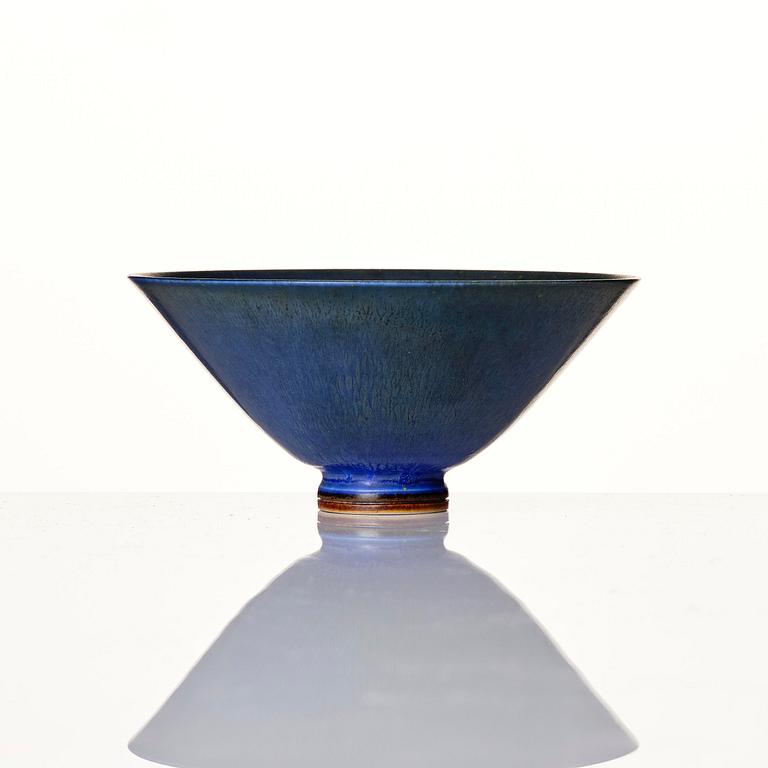 Berndt Friberg, a stoneware bowl and a vase, Gustavsberg Studio 1944-47 and 1957.