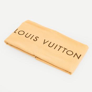 Louis Vuitton, a Monogram Canvas 'Artsy GM' bag.