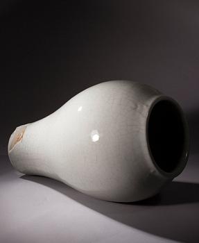 Toini Muona, A CERAMIC VASE.