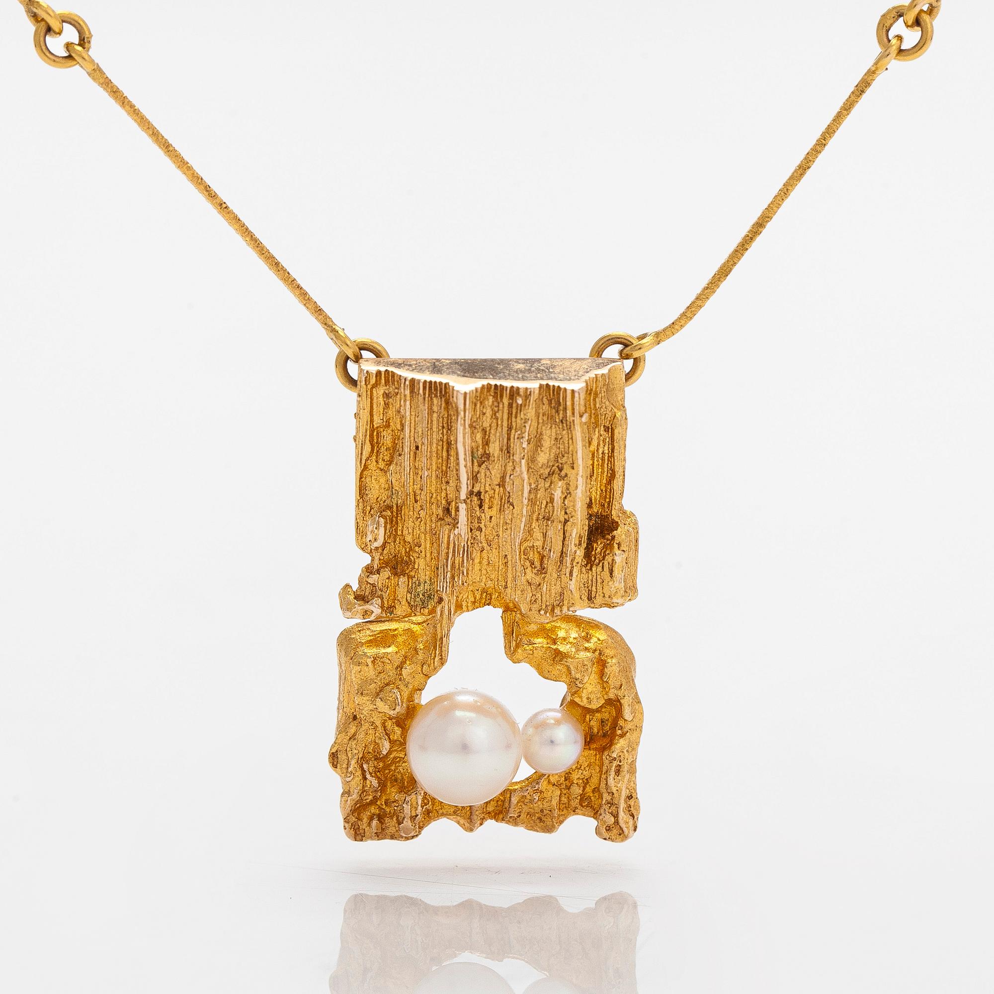 Björn Weckström, A 14K gold necklace 'Kelohelmet' with cultured pearls for Lapponia 1972.