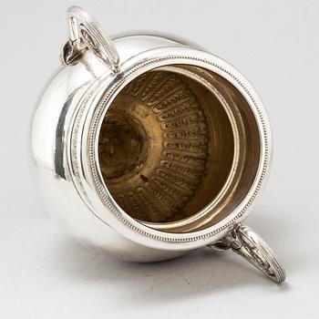 Prakturna, silver 800/1000. Utländska stämplar 1900-tal. Louis XVI-stil.