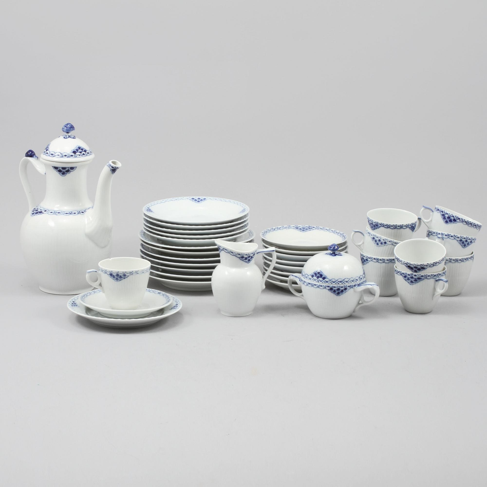 KAFFESERVIS, 25 delar, porslin, "Princess", Royal Copenhagen, 1900-tal.
