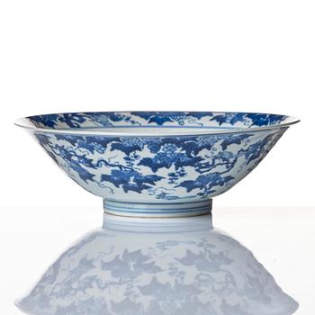 Skål, porslin. Qingdynastin, Kangxi (1662-1722).