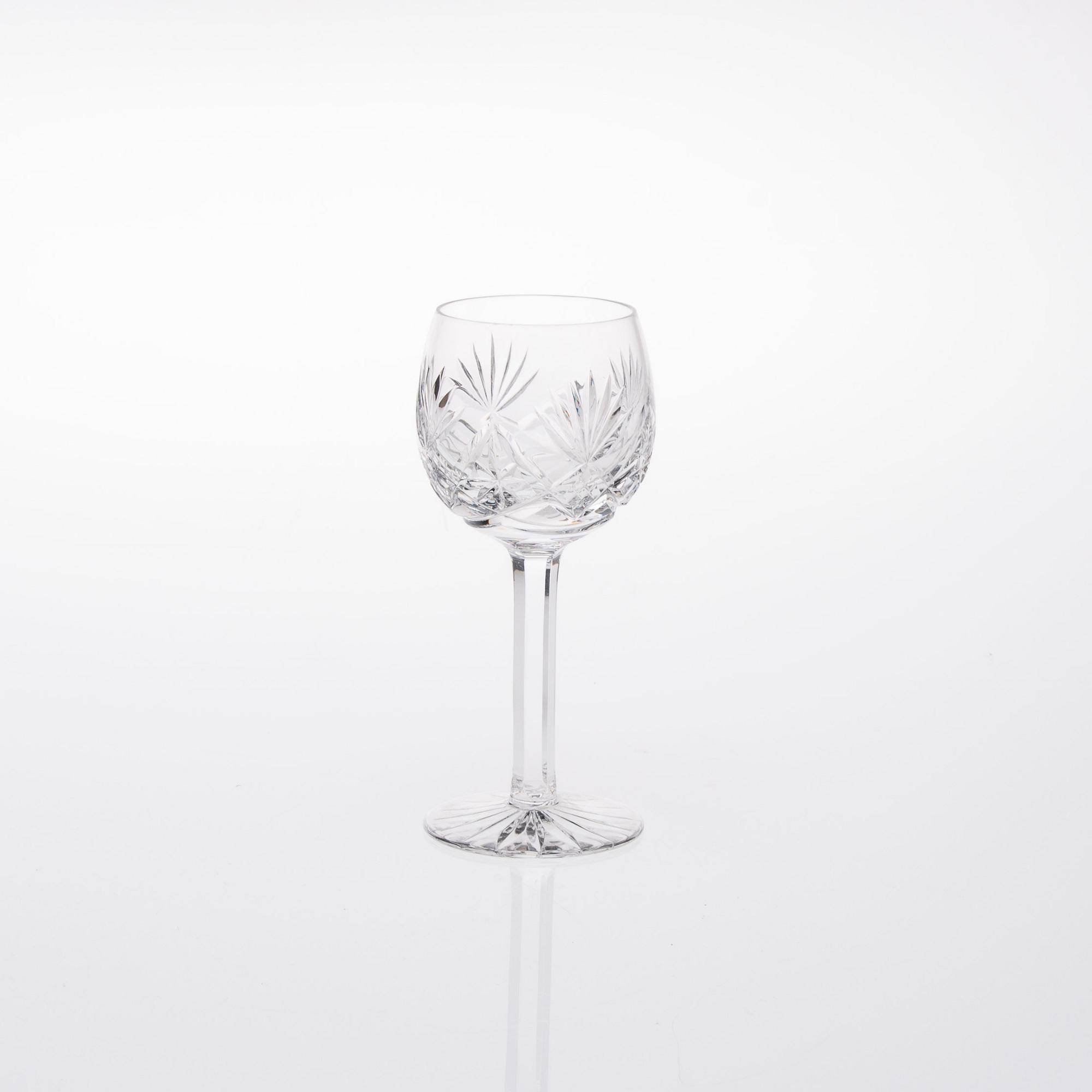 GLASSERVIS, 68 + 1 delar, slipad kristall, "Yrjö", Matti Niemi, Riihimäen Lasi.