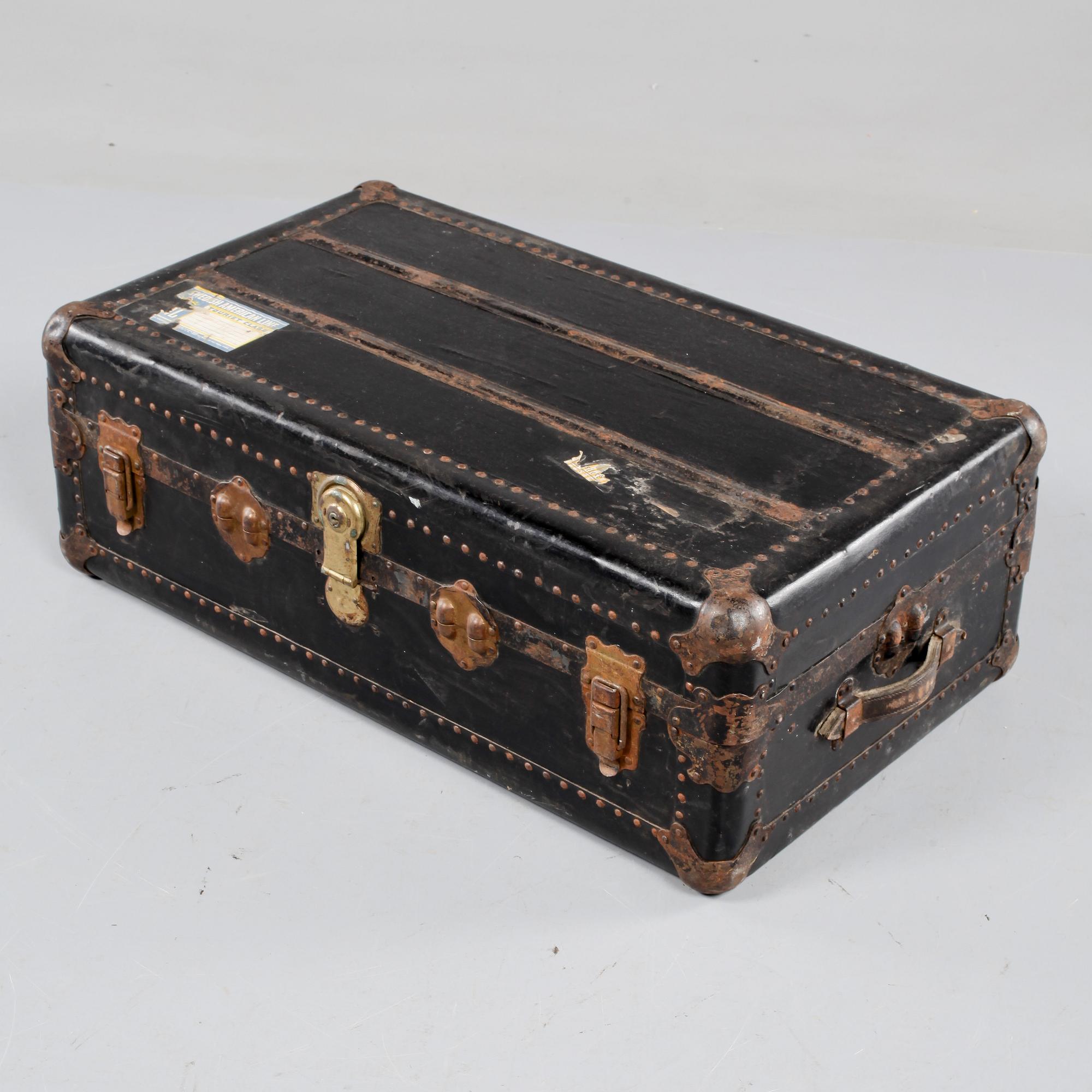 KOFFERT, 1900-talets första hälft.
