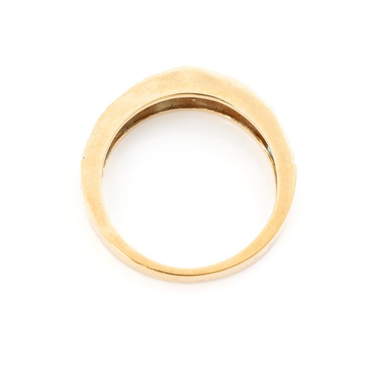 Ring, 18K gold with topazes.