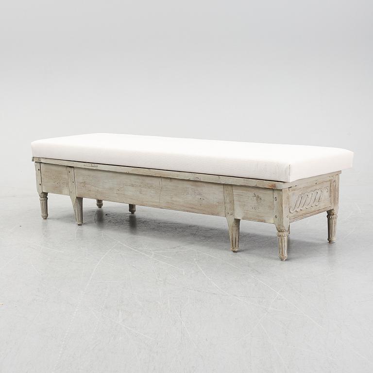 A late gustavian bench, first part of the 19th century.