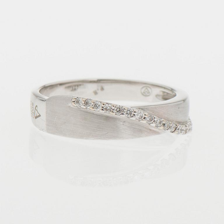 RING, briljantslipade diamanter, 18K vitguld.