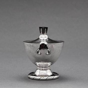 Georg Jensen, a 4 pieces coffee and tea service, Copenhagen 1915-19, 830/1000 silver. Design nr 88.