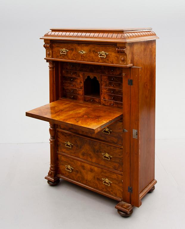 CHIFFONJÉ, 1800-talets andra hälft.