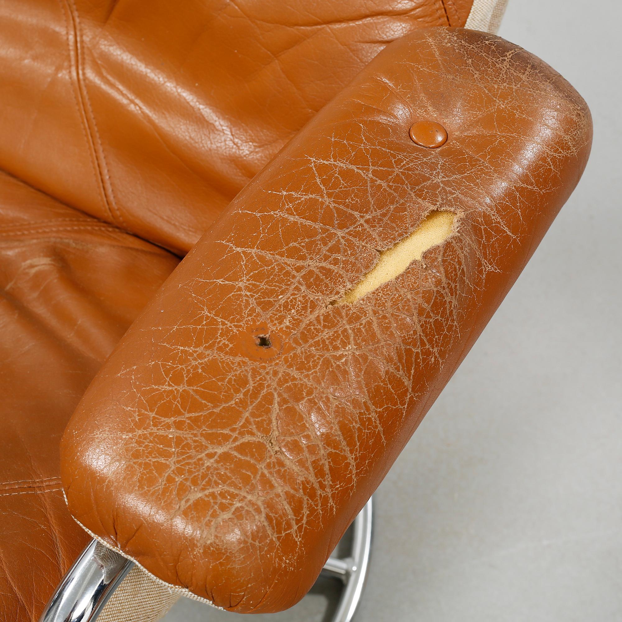 A pair of armchair and foot stools from Ikea, made in the fourth quarter of the 20th century.