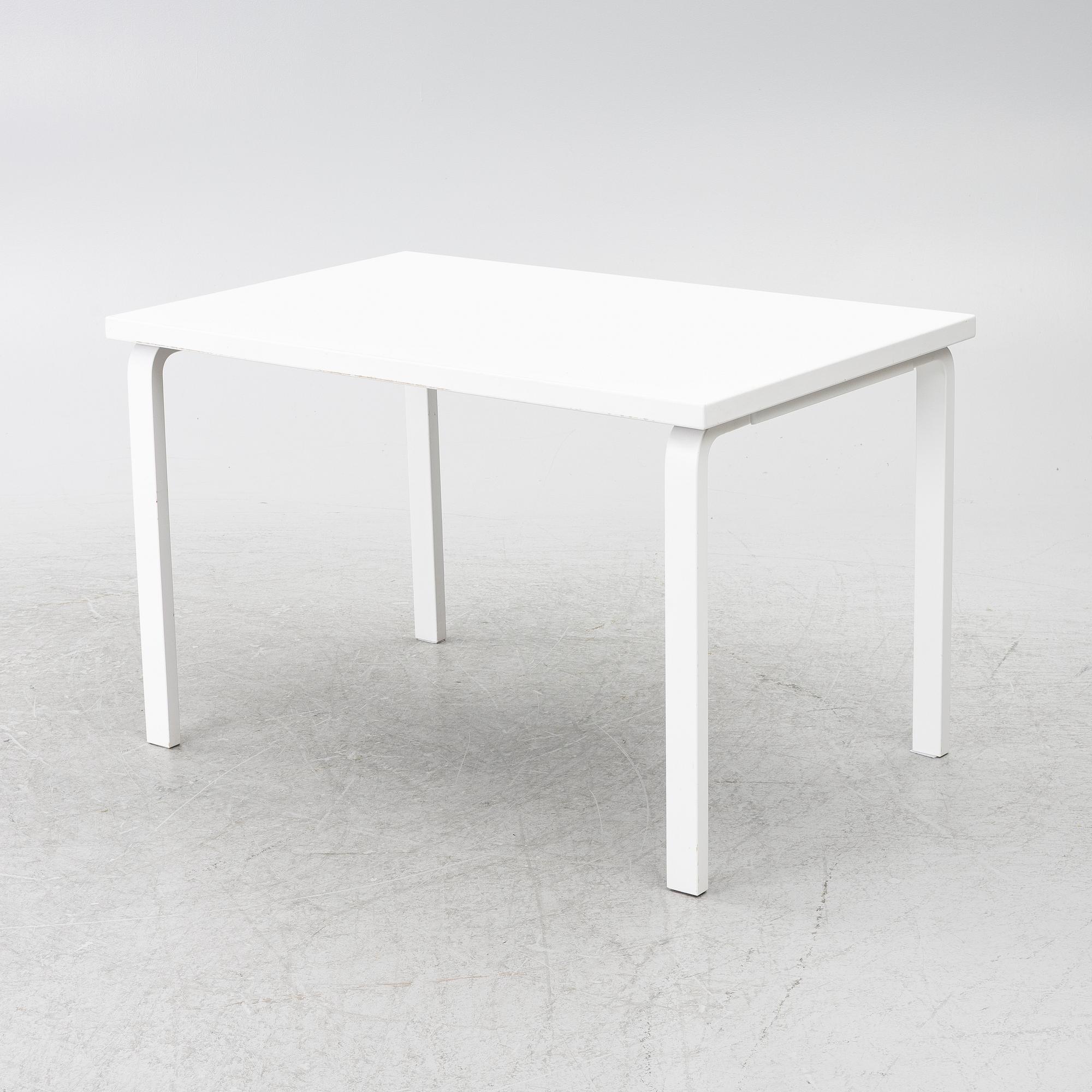 Alvar Aalto, Table, Artek, 2000.