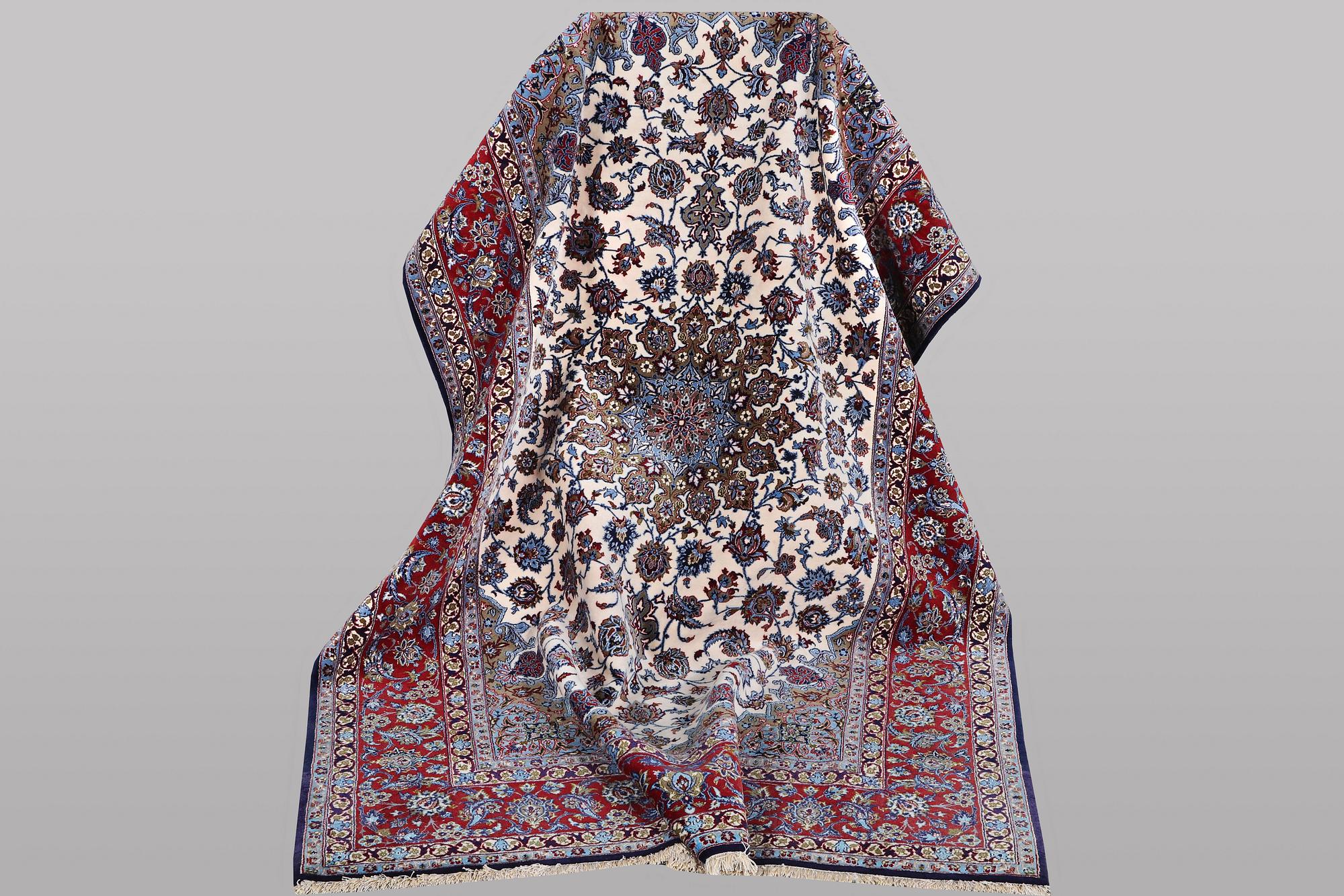 Matta, Isfahan, part silk, ca 245 x 155 cm. - Bukowskis