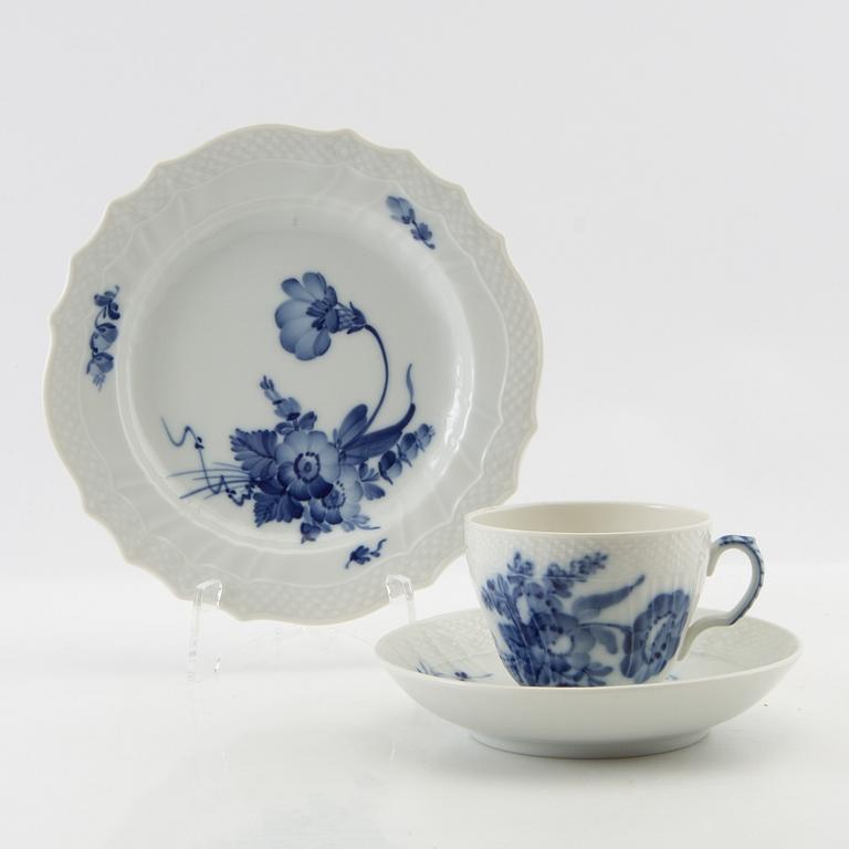Service approximately 140 pieces "Blue Flower" Royal Copenhagen Denmark 20th century porcelain.